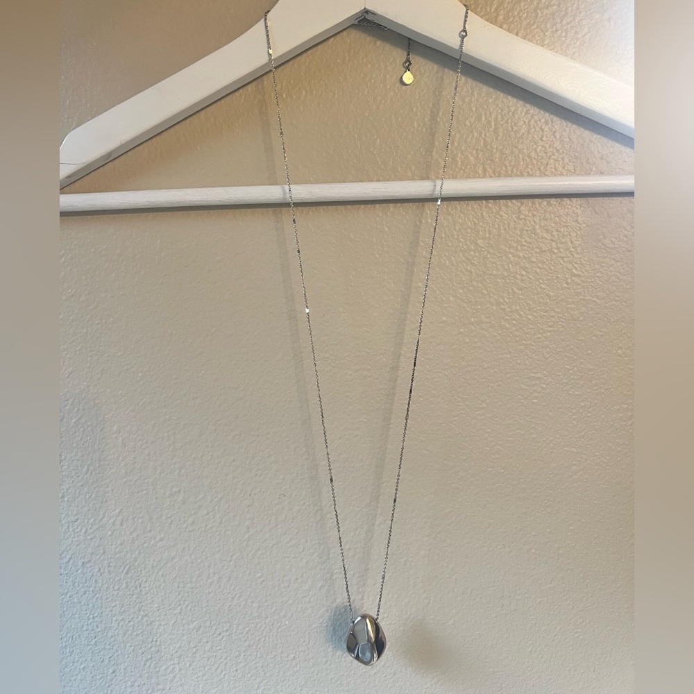 Elegant Silver Pendant Stella & dot Necklace - Minimalist Women’s Jewelry